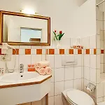 Stadthotel בית הארחה דטמולד